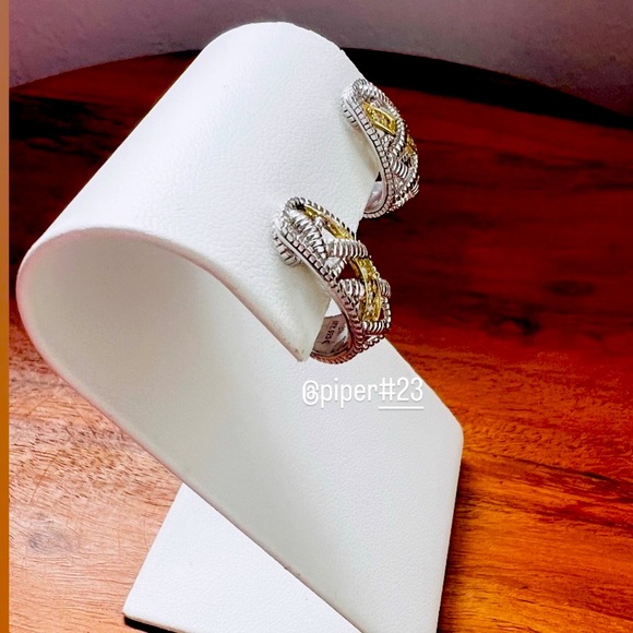 Judith Ripka JR TWO Diamond Estate Basketweave J Hoop Earrings - Picture 11 of 12